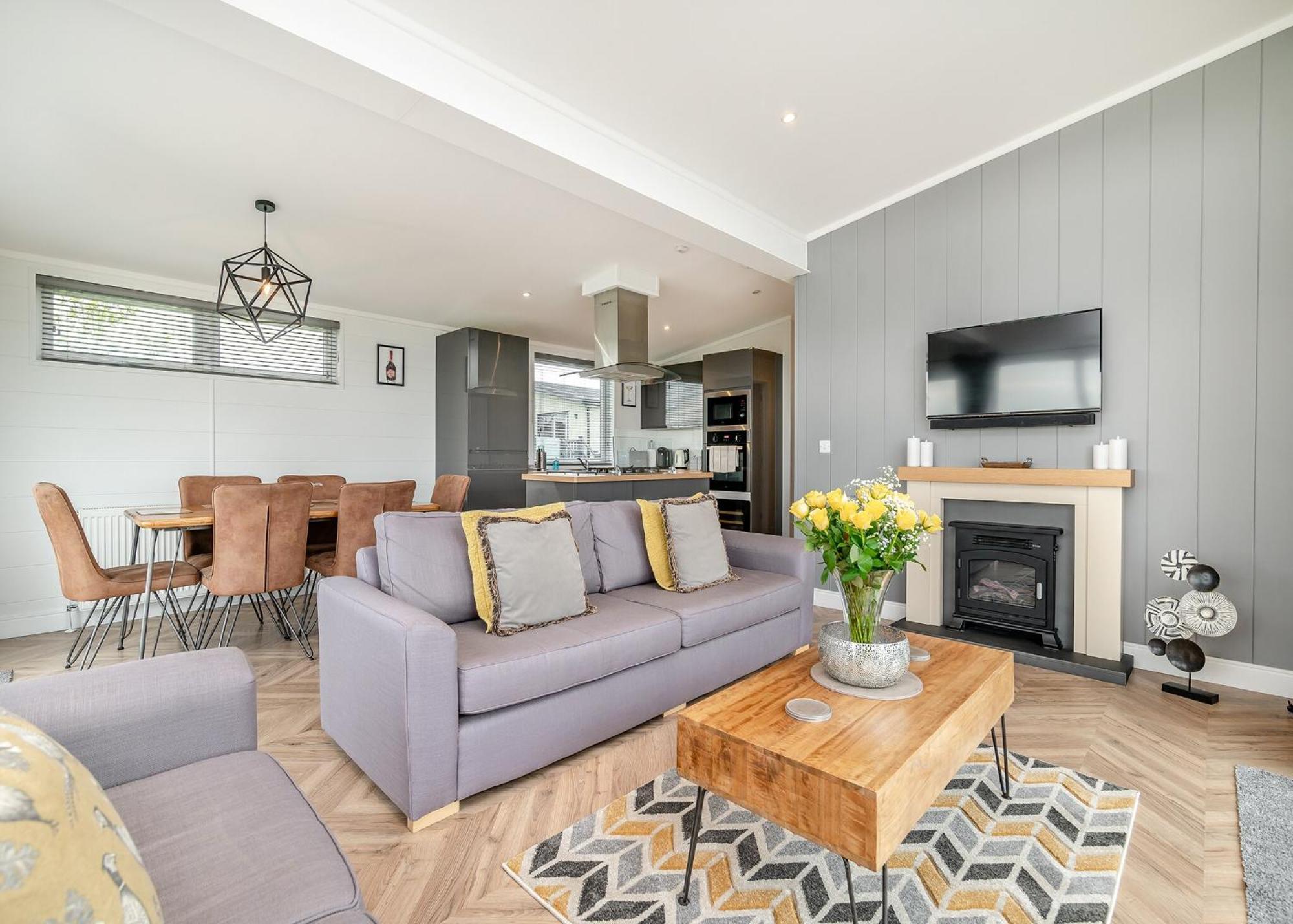 Midsomer Lodges Pilton Room photo