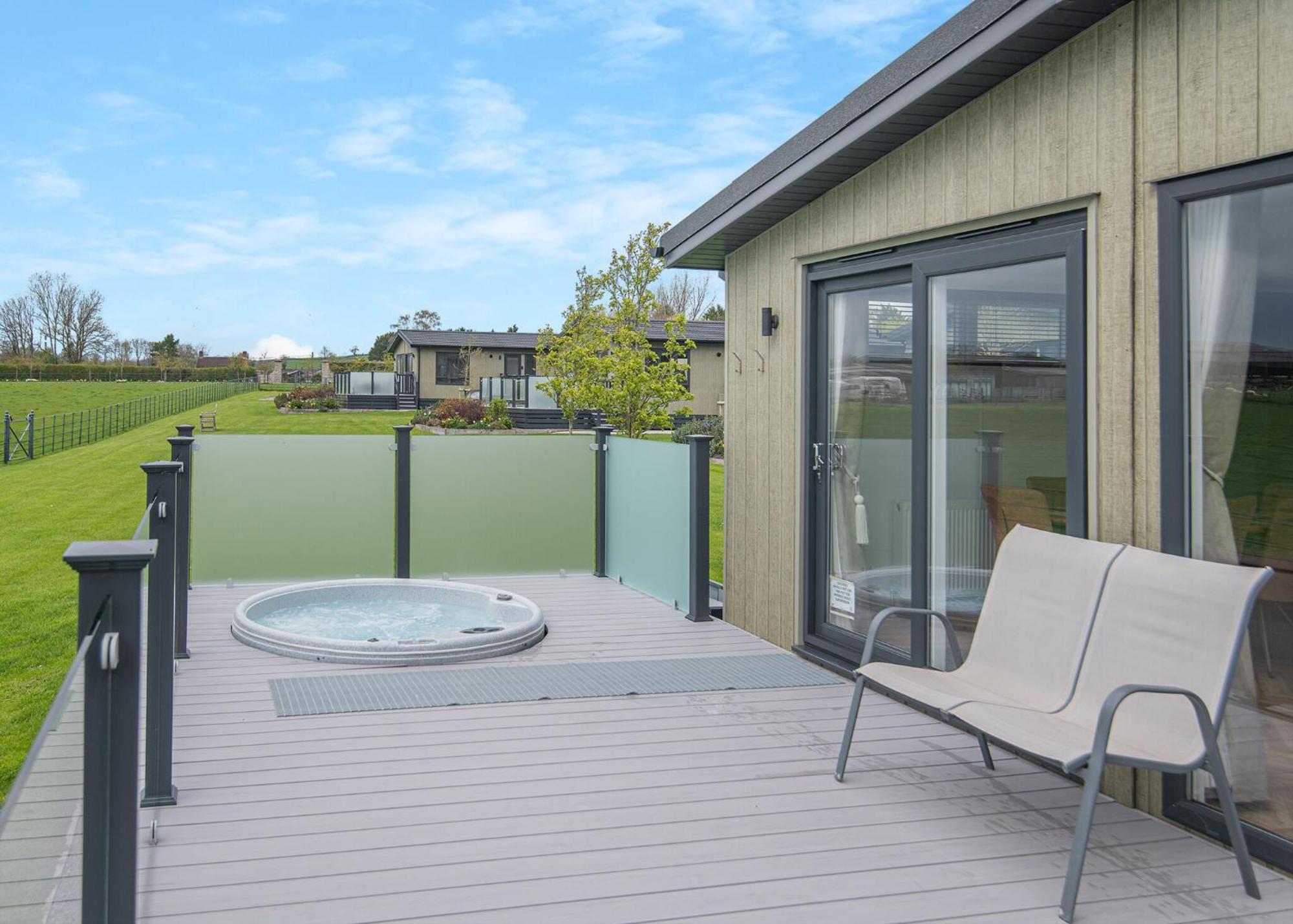 Midsomer Lodges Pilton Room photo