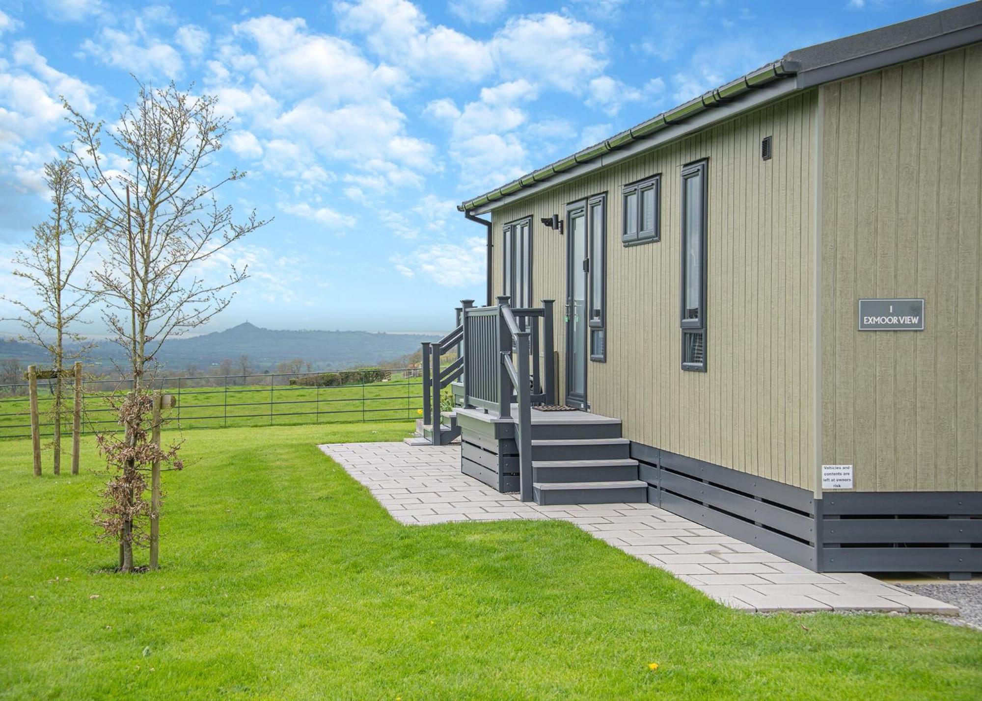 Midsomer Lodges Pilton Room photo
