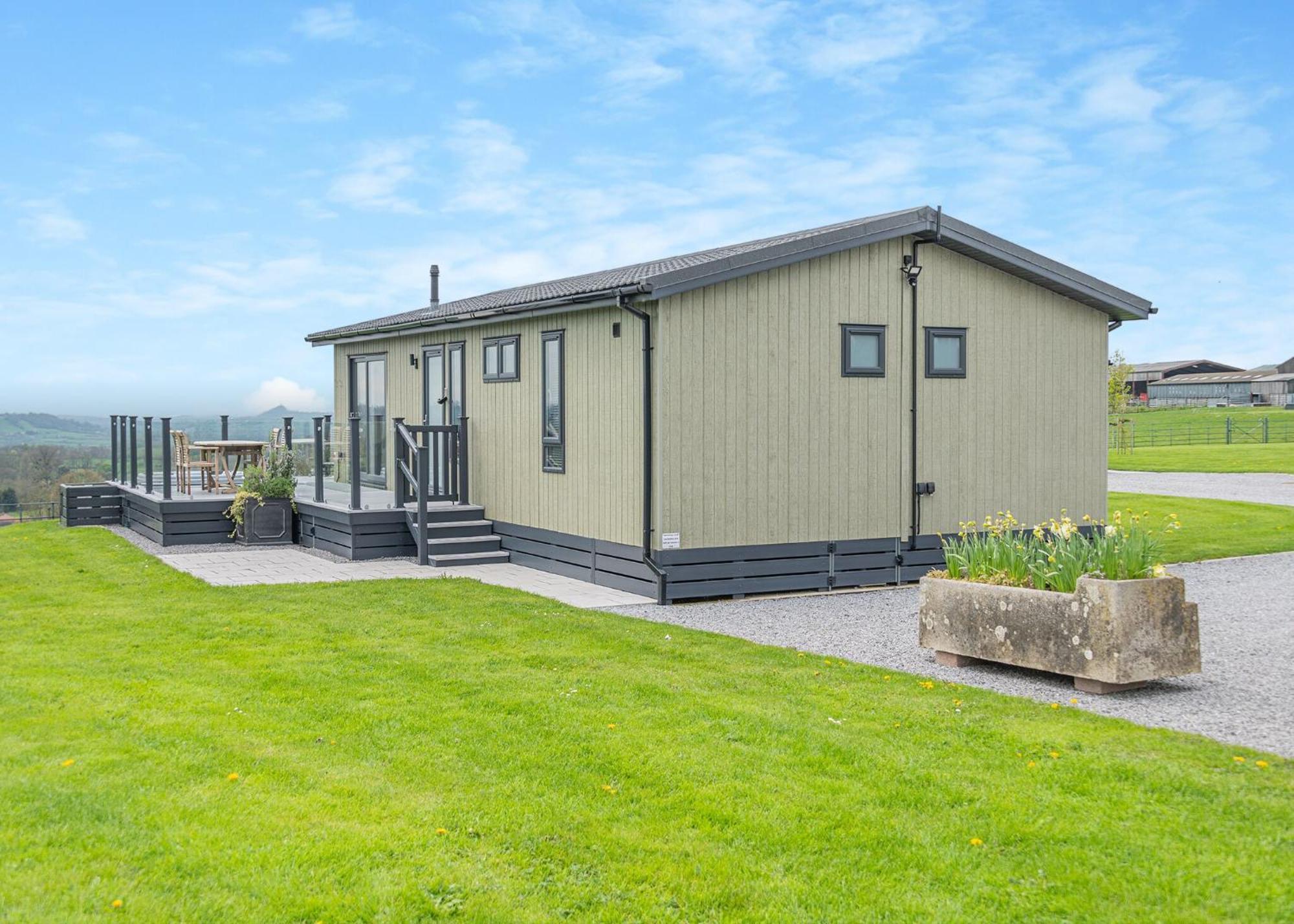Midsomer Lodges Pilton Room photo