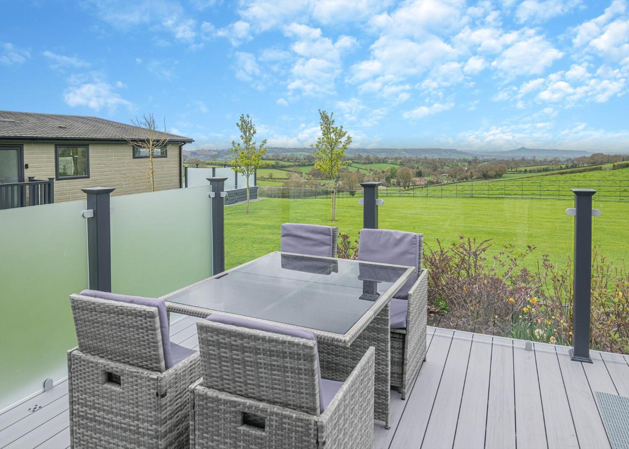 Midsomer Lodges Pilton Room photo