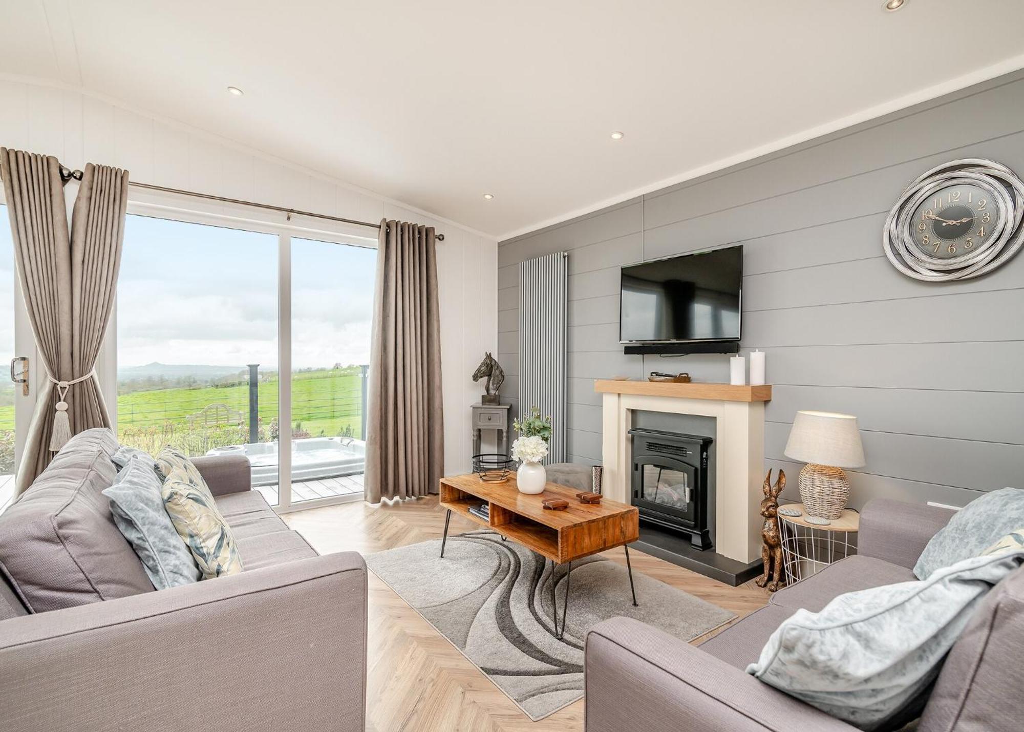 Midsomer Lodges Pilton Room photo