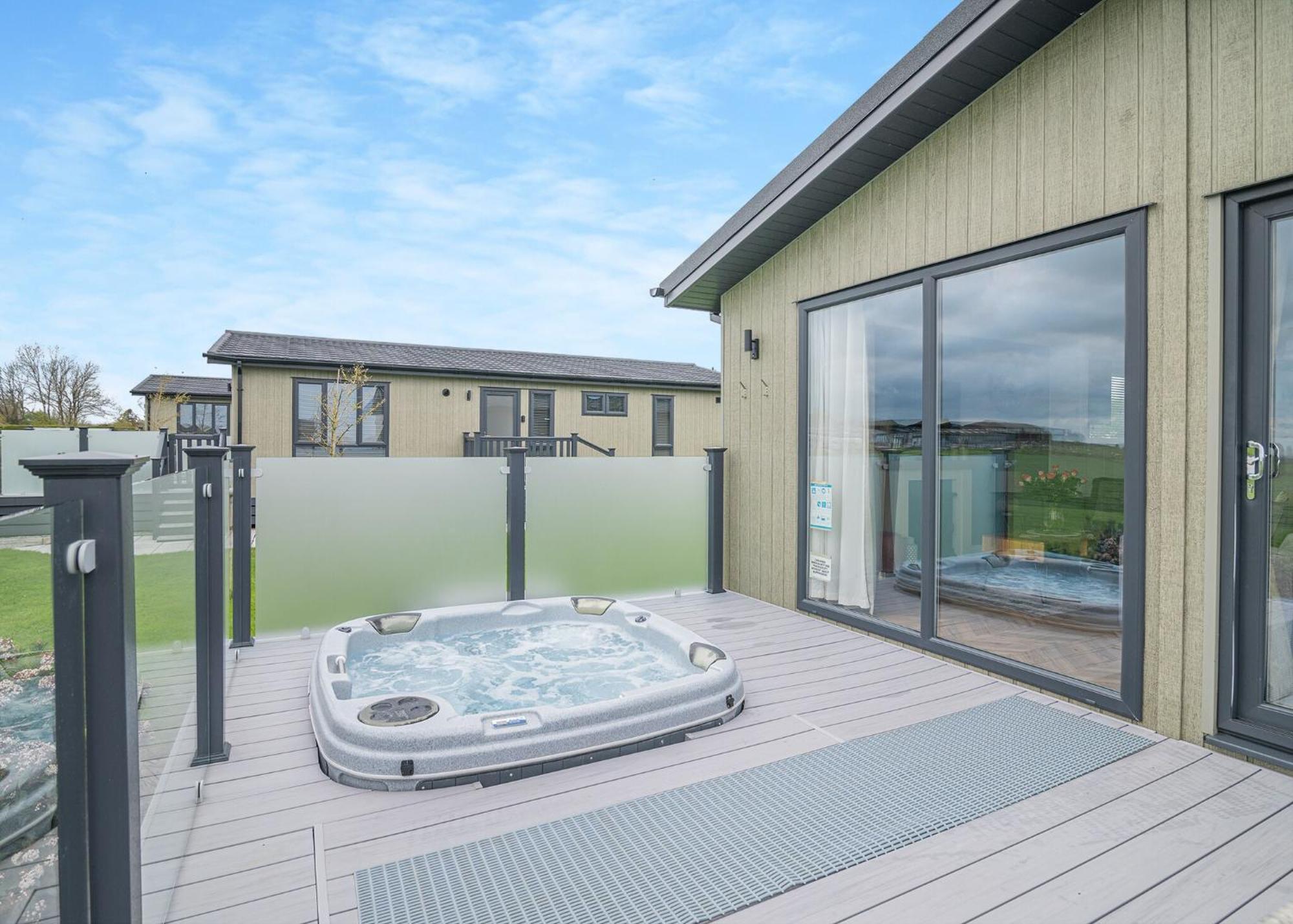 Midsomer Lodges Pilton Room photo