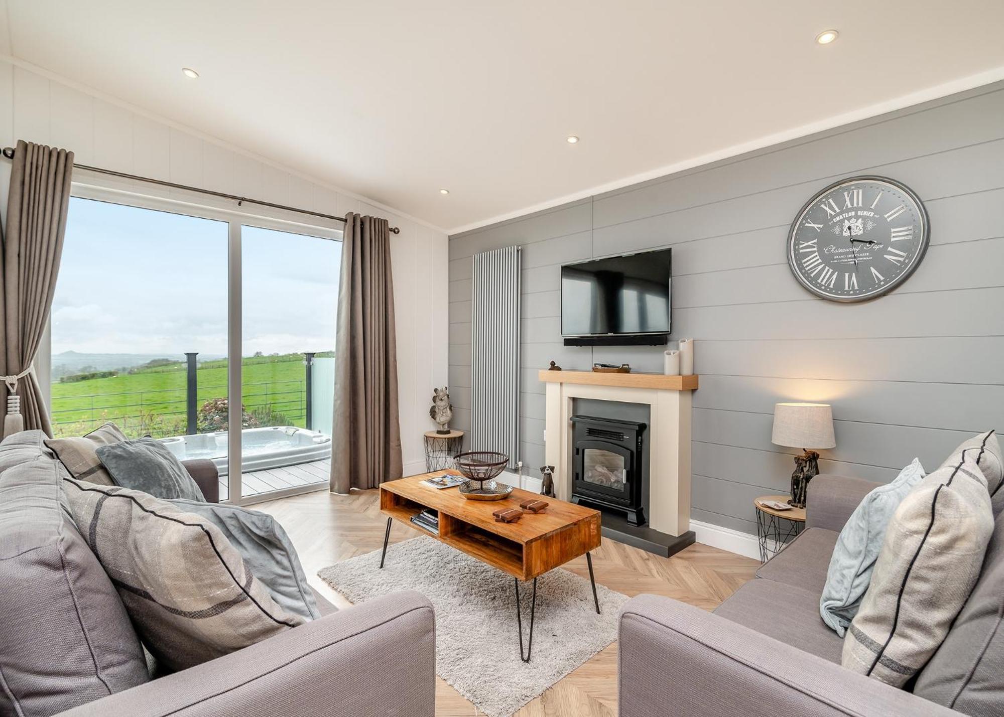 Midsomer Lodges Pilton Exterior photo
